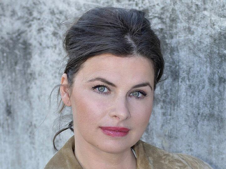 Von "Rosamunde Pilcher" über "Alarm für Cobra 11" bis hin zu "Großstadtrevier" - Anne Brendler spielte in zahlreichen TV-Produktionen mit, und war u.a. in Werbespots für Ikea zu sehen. Am 10. Juni kehrt sie nach fast 17 Jahren zu "GZSZ" zurück.