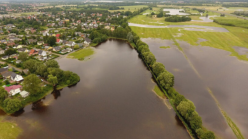 In Niedersachsen sind viele Felder überflutet.