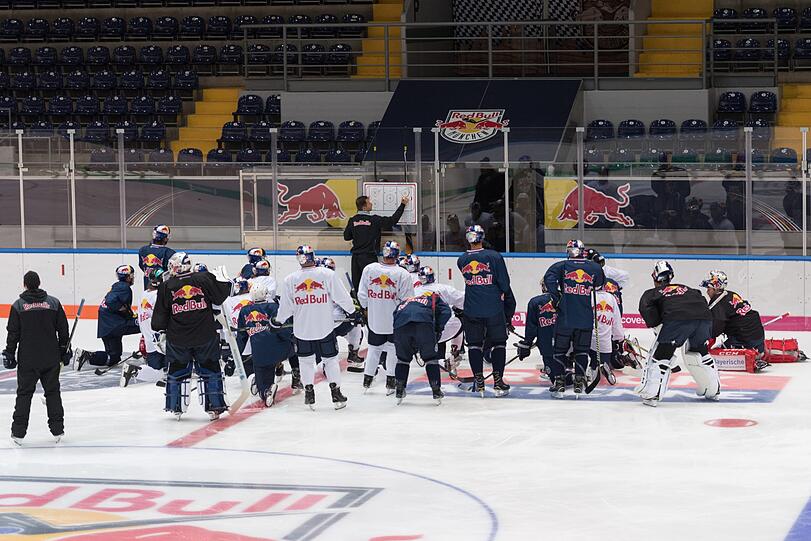 Der EHC ist am Freitag aufs Eis zurückgekehrt - die Bilder vom ersten Training.