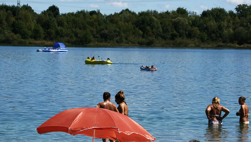 Der Lußsee im Münchner Nordwesten - hier ereignete sich der Rettungseinsatz der Feuerwehr. (Archivbild)