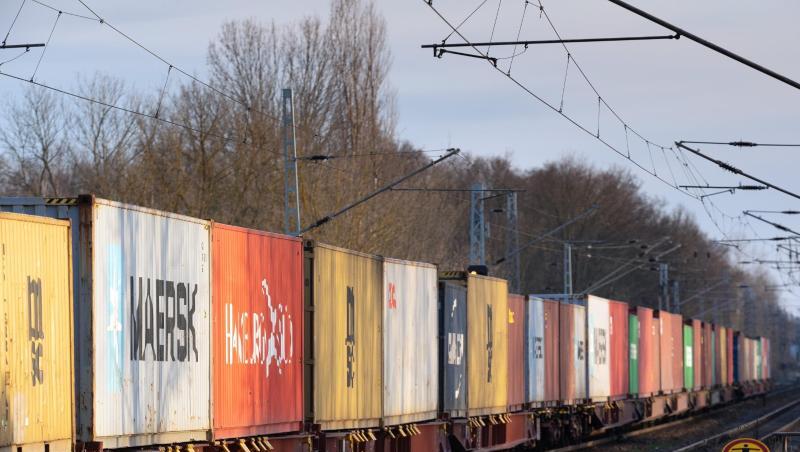 Lebensmittel-Transport auf Güterzügen könnte Staus auf den Straßen und an den Grenzen vermeiden helfen. Lebensmittel-Transport auf Güterzügen könnte Staus auf den Straßen und an den Grenzen vermeiden helfen.