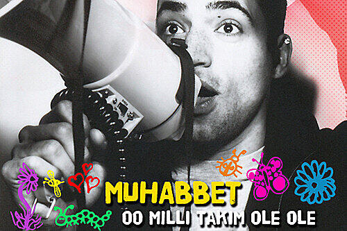 Muhabbet singt den EM-Song der Türkei.