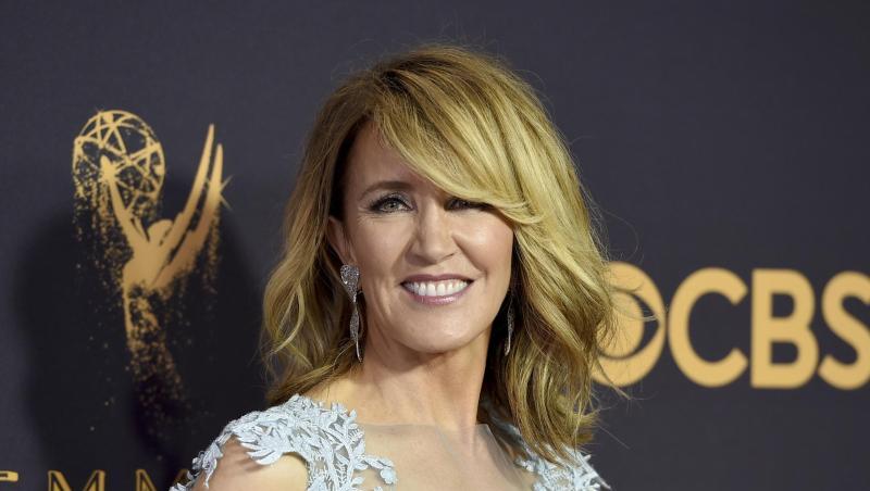 Felicity Huffman hat nach ihrer Festnahme eine Kaution hinterlegt. Felicity Huffman hat nach ihrer Festnahme eine Kaution hinterlegt.