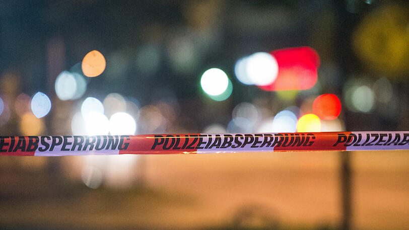 In Prien wurde eine Mutter vor den Augen ihrer Kinder niedergestochen und tödlich verletzt.