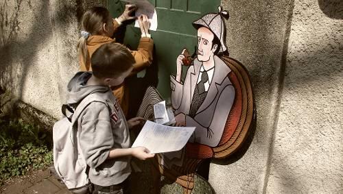 Wer ist's gewesen? Münchner Kinder auf Sherlock Holmes Spuren. Wer ist's gewesen? Münchner Kinder auf Sherlock Holmes Spuren.