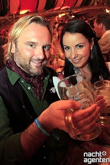 Dirndl, Lederhosen und viel Spaß: Die Party "Tracht und Pracht" am Samstag im Hippodrom auf der Theresienwiese. Mehr Bilder unter: www.nachtagenten.de.