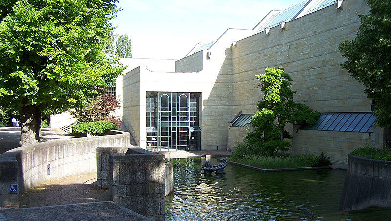Die Neue Pinakothek liegt mitten im Kunstareal. Die Neue Pinakothek liegt mitten im Kunstareal.