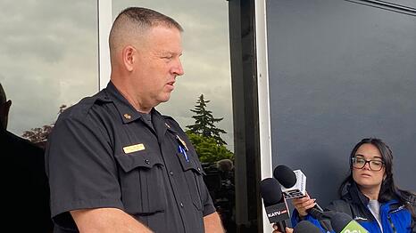 Feuerwehrchef Scott Goldstein hielt eine Pressekonferenz nach der Explosion in Longview ab.