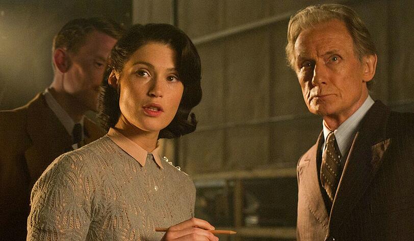 Catrin Cole (Gemma Arterton) versteht es als einzige im Filmteam, mit den Allüren des alternden Stars Ambrose Hillard (Bill Nighy) umzugehen.
