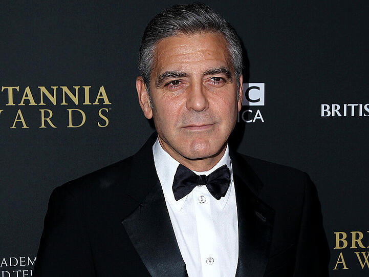 Die Frauen liegen ihm zu Füßen: Hollywood-Star George Clooney