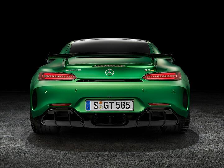 Ein Rennwagen für die Straße: Mercedes hat nach eigenen Angaben noch nie so viel Motorsport-Technologie in ein Serienfahrzeug einfließen lassen wie beim AMG GT R.