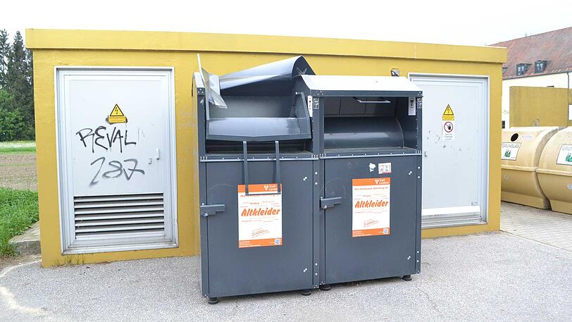 Aus diesem Container in Landshut hat sich der junge Mann nicht mehr befreien können.
