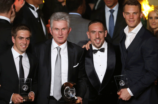 ie Bayern räumen ab: Philipp Lahm, Franck Ribery und Manuel Neuer stehen in der Fifa-Weltelf 2013, Jupp Heynckes (2.v.l.) ist Welttrainer des Jahres.