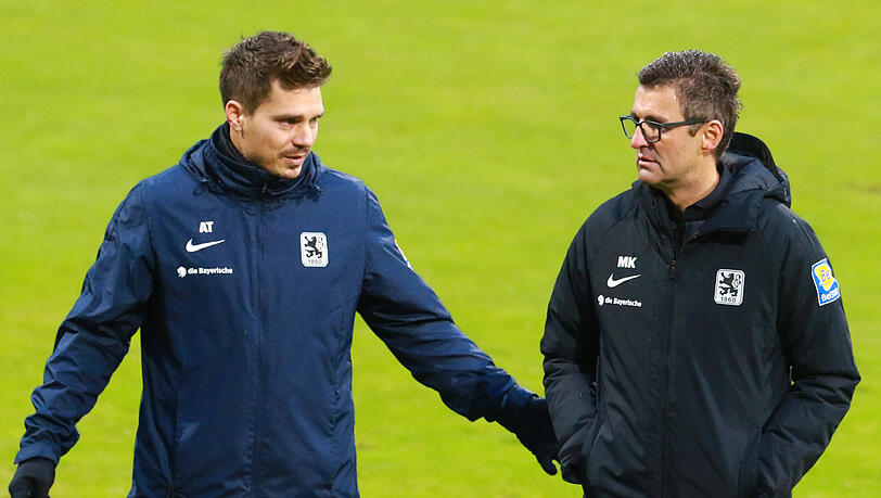 Gemeinsame Giesinger Zeiten: Cheftrainer Trainer Michael K&ouml;llner (r.) und Athletiktrainer Matthias Luginger im Dezember 2020 an der Gr&uuml;nwalder Stra&szlig;e.