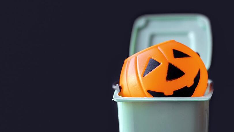 An Halloween fällt oft eine Menge Müll an.