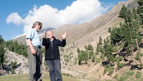 "Wir haben uns nie gestritten", sagt Vilsmaier (r.). Reinhold Messner (l.) war die ganze Zeit während den Dreharbeit am Nanga Parbat dabei. "Wir haben uns nie gestritten", sagt Vilsmaier (r.). Reinhold Messner (l.) war die ganze Zeit während den Dreharbeit am Nanga Parbat dabei.