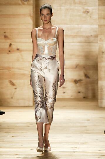 Die neusten Entwürfe auf der Fashion-Week in Sao Paulo 2011. Viel Spass beim klicken.