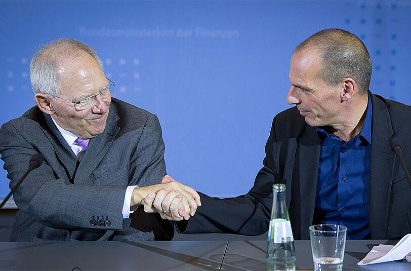 Die EU-Finanzminister haben den griechischen Reformvorschlag am Dienstag durchgewunken. Jetzt gilt es für Wolfgang Schäuble (l.), Überzeugungsarbeit in der Koalition zu leisten.