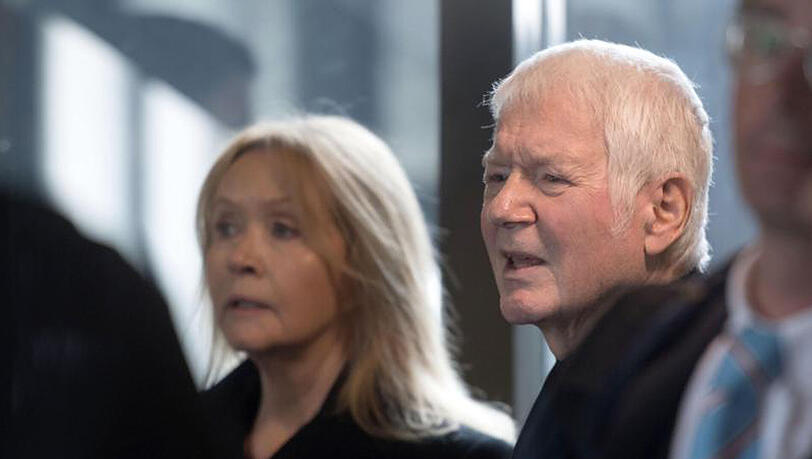 Der ehemalige Drogeriekettenbesitzer Anton Schlecker und seine Frau Christa. Der ehemalige Drogeriekettenbesitzer Anton Schlecker und seine Frau Christa.