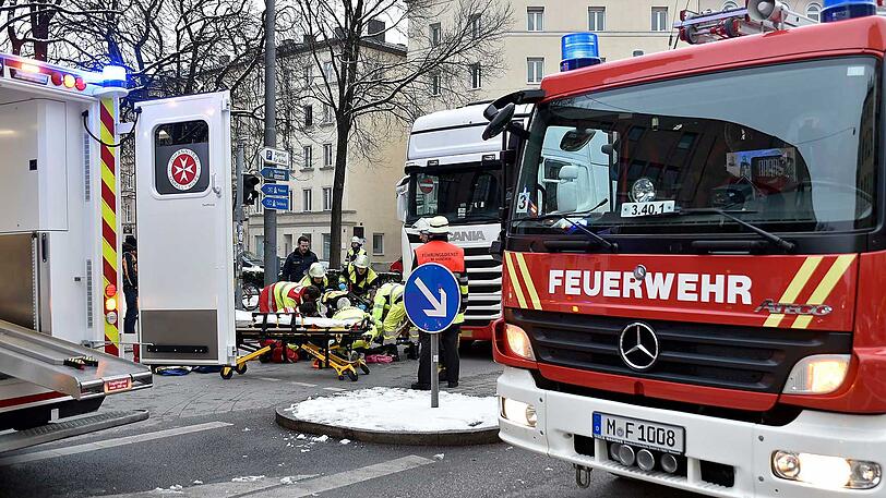 Die Radlerin wurde schwer verletzt.