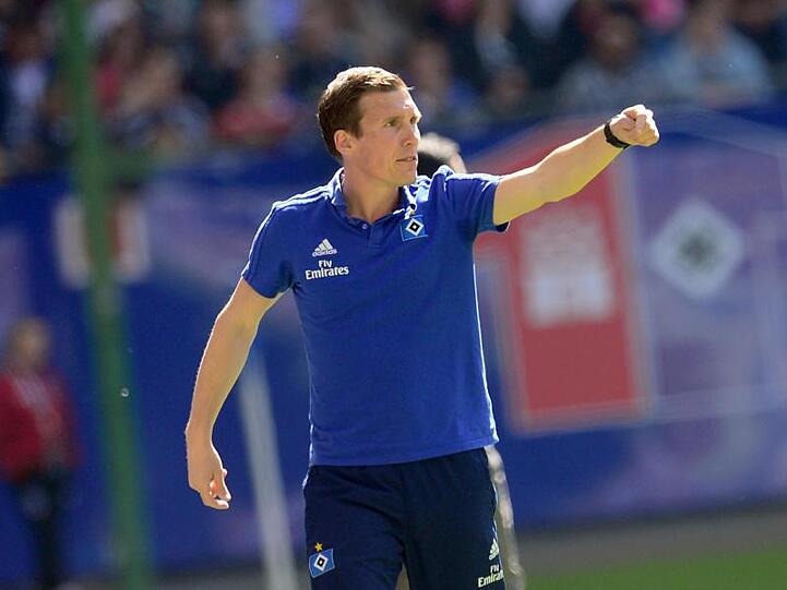 Der HSV droht mit Trainer Hannes Wolf kurz vor Saisonende den Aufstieg zu verpassen.