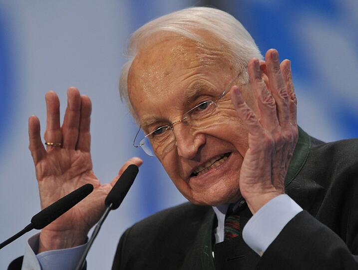 Ohne Worte: Stoiber und seine legendäre Gestik.