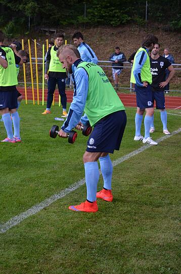 Trainer Torsten Fröhling und Co. in der Saisonvorbereitung bei der Arbeit - der TSV 1860 hat sein erstes Trainingslager in Bodenmais aufgeschlagen.