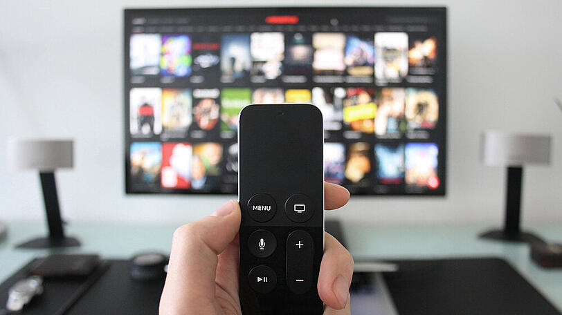 Viele Streamingangebote bieten derzeit eine Auswahl an kostenlosen Filmen und Serien an
