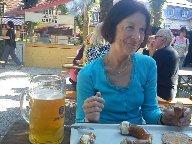 Mit der Mama zur Biergarten-Brotzeit - in diesem Sommer, der aufs Wochenende fiel.