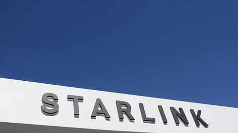 Starlink will verstärkt schnelles Internet aus dem All direkt auf Smartphones bringen. (Archivbild)