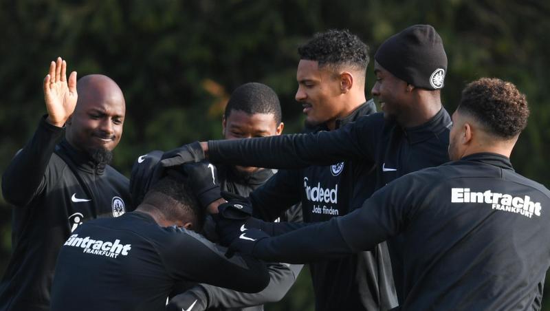 Dürfen gegen Schachtjor Donezk daheim nicht verlieren: Abschlusstraining von Eintracht Frankfurt. Dürfen gegen Schachtjor Donezk daheim nicht verlieren: Abschlusstraining von Eintracht Frankfurt.