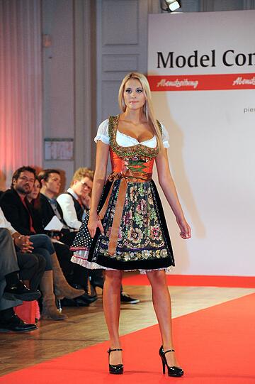 Der AZ-Modelcontest 2013 ist zu Ende. Die Siegerin heißt Marie Scherbinek &mdash; und die 17-Jährige kann ihr Glück immer noch nicht fassen. Wir zeigen die besten Bilder vom Finale in der Residenz.