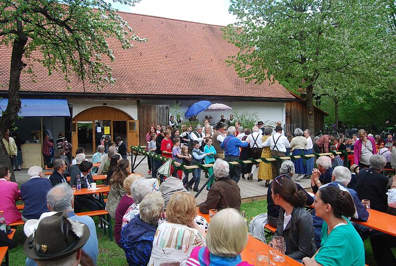 Das Stadlfest bietet ein Programm für die ganze Familie - und viel leckeres Essen.