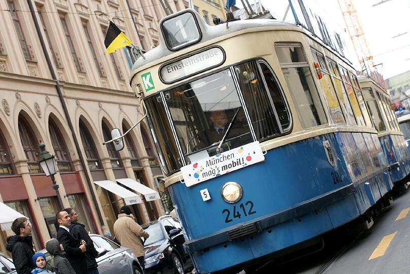 150 Jahre ÖPNV, 40 Jahre U-Bahn: So feiert die Münchner Verkehrsgesellschaft (MVG) den Jahrestag. Die besten Bilder...