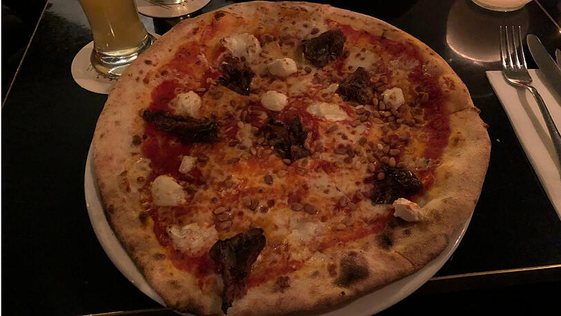 Datteln, Ziegenkäse und Pinienkerne: Im Fugazi gibt es auch unüblichere Pizzen.