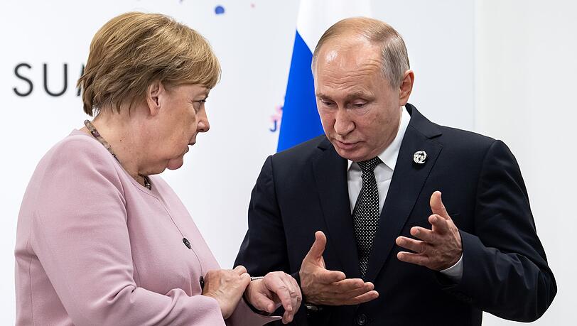 Altkanzlerin Merkel hält es für keine gute Idee, Ex-Regierungschefs mit Kremlchef Putin verhandeln zu lassen. (Archivbild) Altkanzlerin Merkel hält es für keine gute Idee, Ex-Regierungschefs mit Kremlchef Putin verhandeln zu lassen. (Archivbild)
