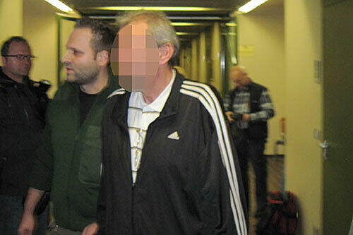 Vor Gericht: Ilija G. half dem Erpresser.