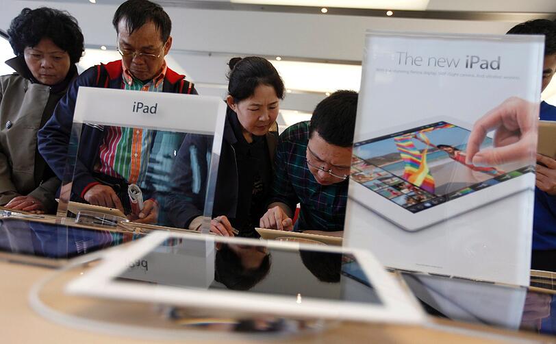 Aber Berichten zufolge, war es in Hong Kong gar nicht möglich, einfach in das Geschäft zu laufen und sich sein iPad mitzunehmen: Anscheinend wurden alle Exemplare online vorbestellt.