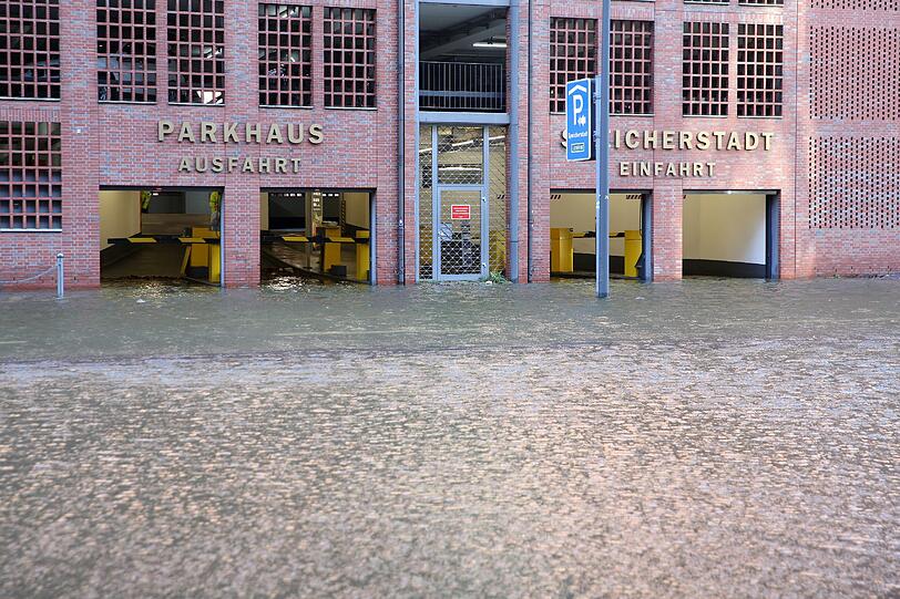 Dieses Parkhaus ist voll.