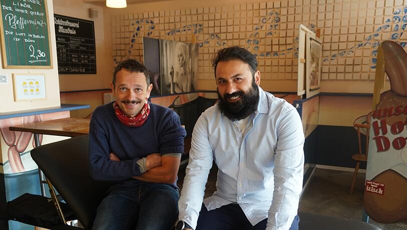 Café-Kosmos-Chef Florian Schönhofer (l.) und Arzt Atal Rasoul.