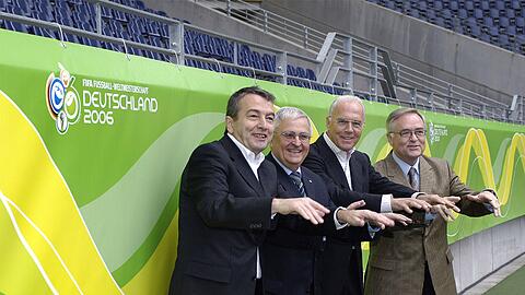 Das damalige Präsidium des OK für WM 2006 (l-r): Wolfgang Niersbach, Theo Zwanziger, Franz Beckenbauer und Horst R. Schmidt.