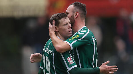 Florian Riedel (l.) und Patrick Hobsch anno 2019 beim VfB L&uuml;beck.