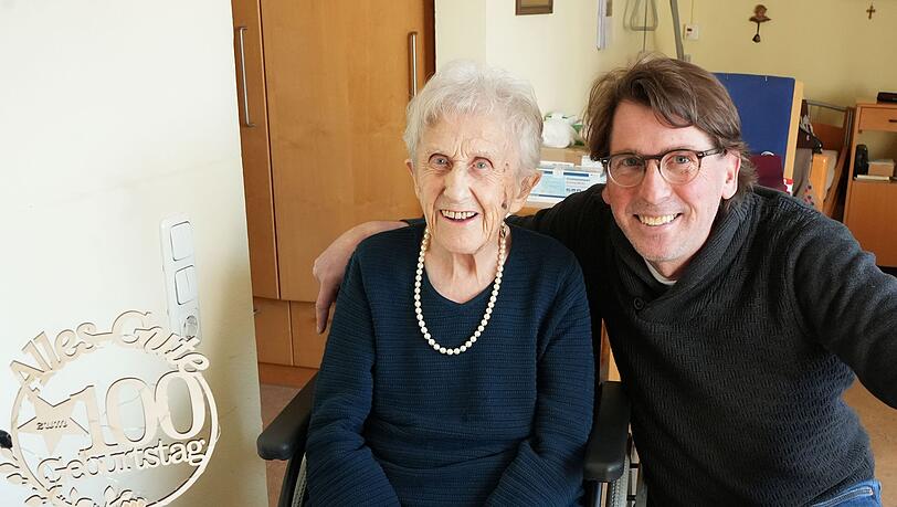 Anna B. zusammen mit ihrem Anwalt Bernhard Brunner, der sie seit mehr als vier
Jahren in diesem Fall vertritt.