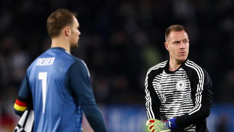 Die beiden Nationaltorhüter Marc-Andre ter Stegen (r) und Manuel Neuer sind derzeit angeschlagen. Die beiden Nationaltorhüter Marc-Andre ter Stegen (r) und Manuel Neuer sind derzeit angeschlagen.