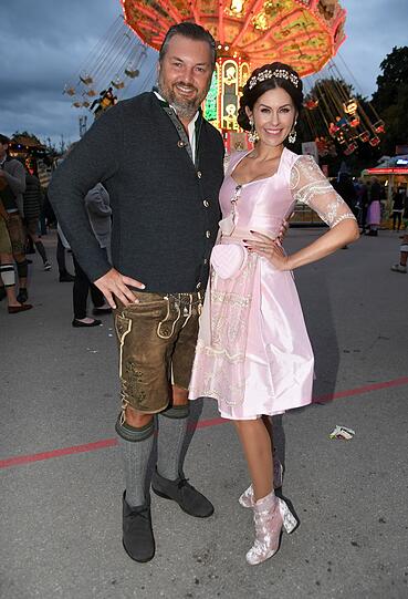 Jeannette Graf (mit Ehemann Stephan) gefällt's zartrosa.