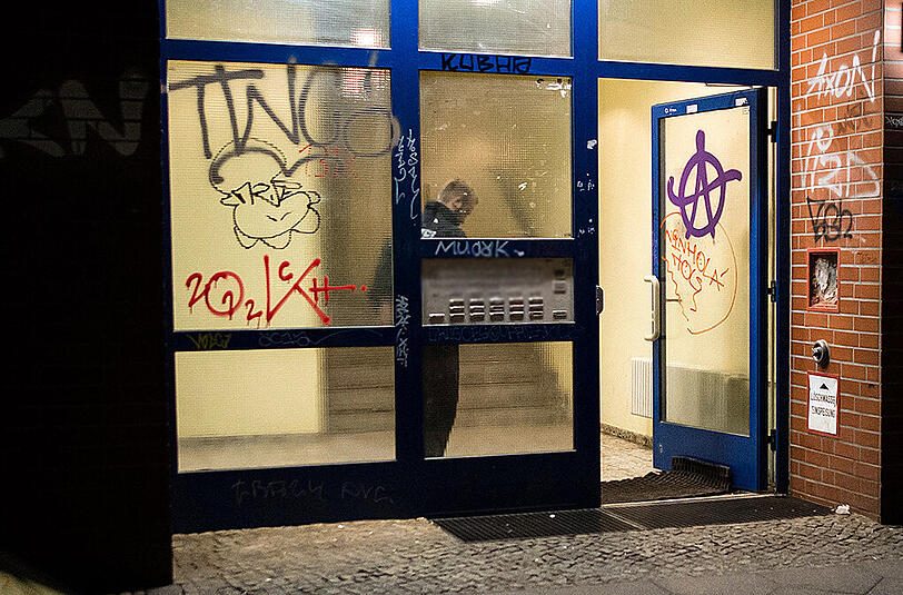 SEK-Großrazzia bei einem arabischen Familienclan in Berlin. Die Bilder.