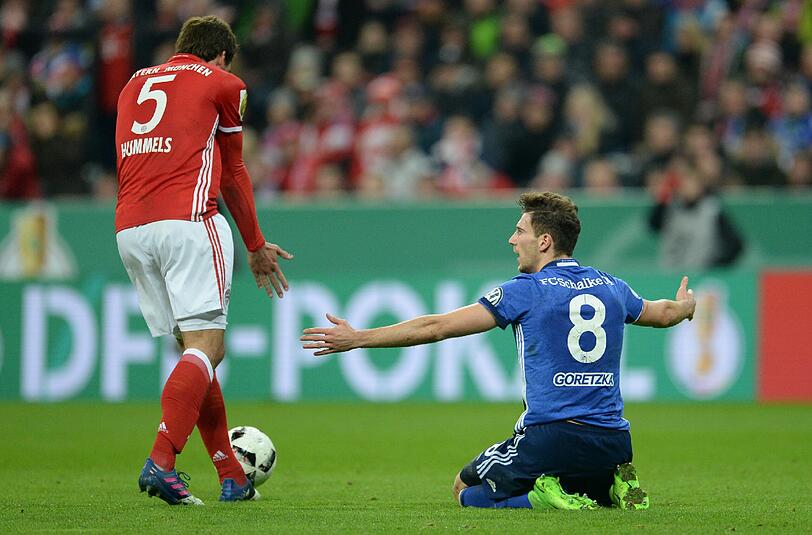 MATS HUMMELS: Note 3 - Der Abwehrspieler rückte immer wieder mit auf, verfehlte mit einem Kopfball nach einer Ecke das Tor weit (24.). In der Defensive kaum gefordert. Wurde nach der Pause nicht mehr gebraucht und ging raus.