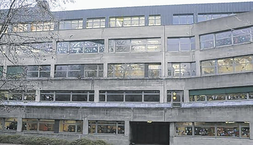 Das Ingolstädter Katharinen-Gymnasium: Hier arbeitete Hamid A. (40) seit Schuljahresbeginn als Studien-Referendar. Foto: ho