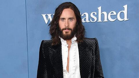 Jared Leto wird Karl Lagerfeld in einem Biopic darstellen.