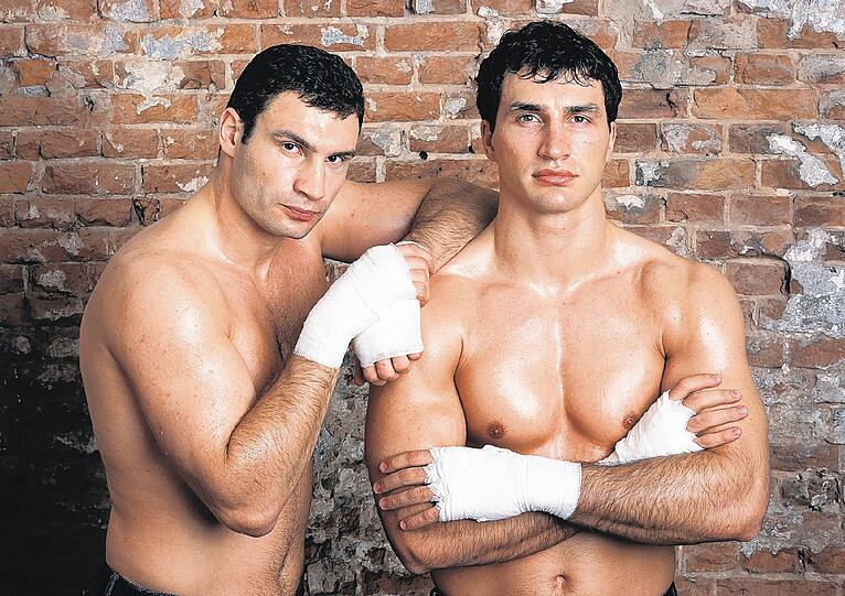 &bdquo;Sie sind gut für das Schwergewicht. Sie können boxen und sehen auch gut aus&ldquo;: Vitali Klitschko (l.) und sein Bruder Wladimir genießen Maskes Hochachtung.